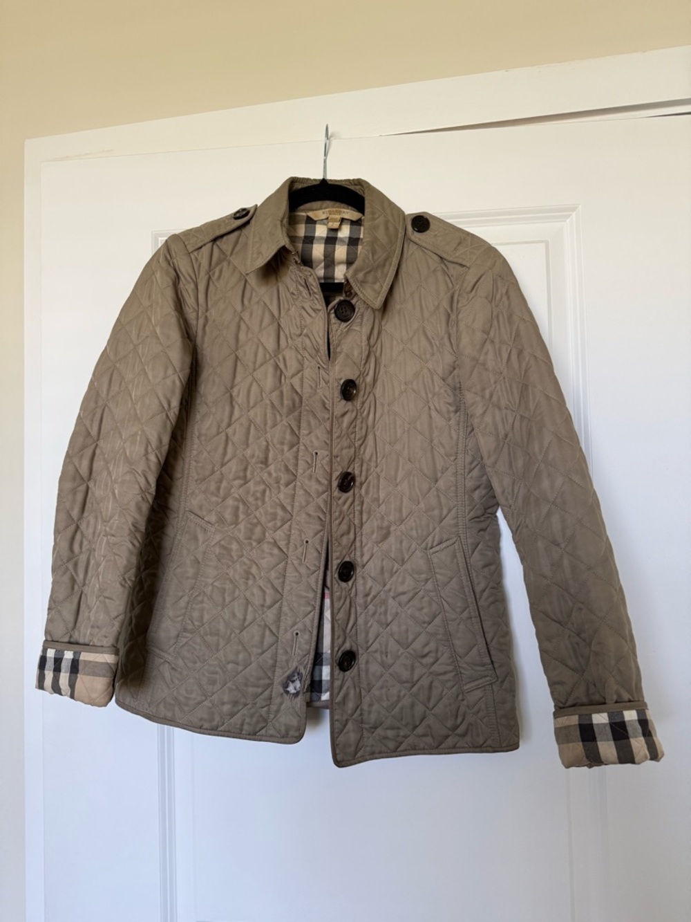 Burberry Quilted Lightweight Jacket in Taupe with Check Trim